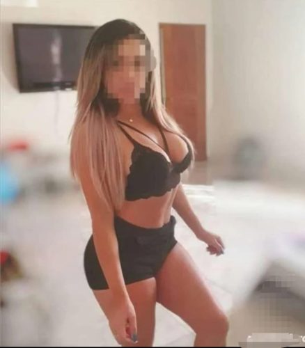 Sarı Saçlı, Spor Bedenli Samsun Atakum Sahilinde