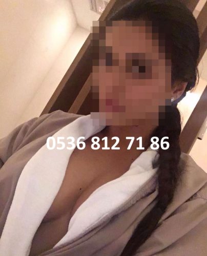 Sarı saçlı, Sportif ve Bakımlı Atakum Sahilindeki Samsun İlkadım Escort Bayan