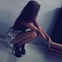 Atakent'te Fit Vücutlu Siyah Saçlı Escort Bayan